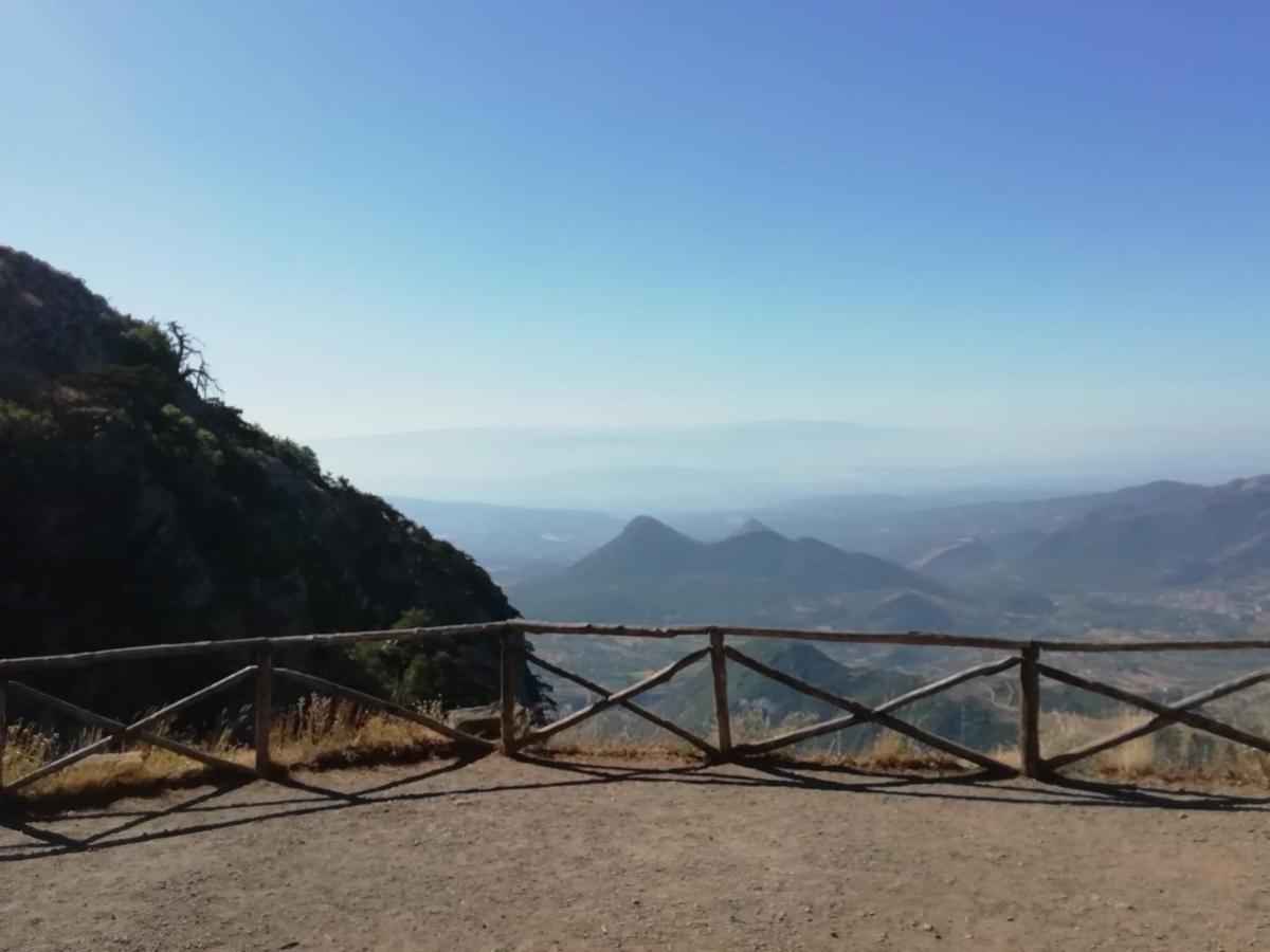 Camera Con Vista Морано Калабро Екстериор снимка